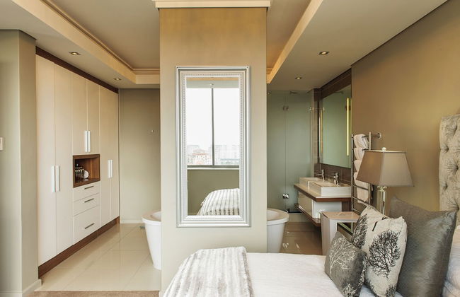 The Residences at Crystal Towers - Foto 8