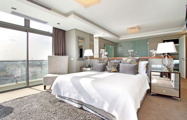 The Residences at Crystal Towers - Foto 48