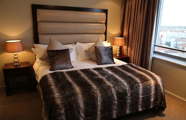 The Residences at Crystal Towers - Foto 27