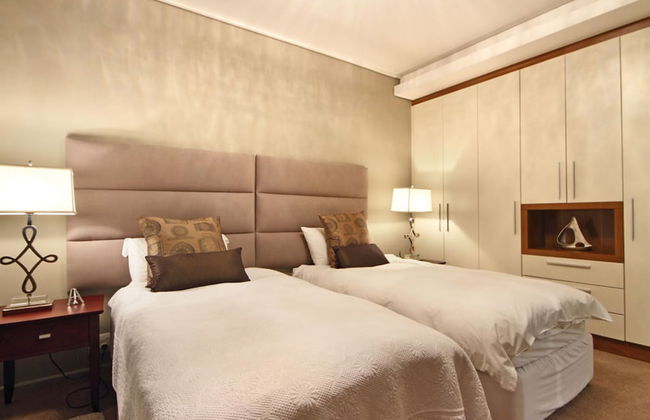 The Residences at Crystal Towers - Foto 49