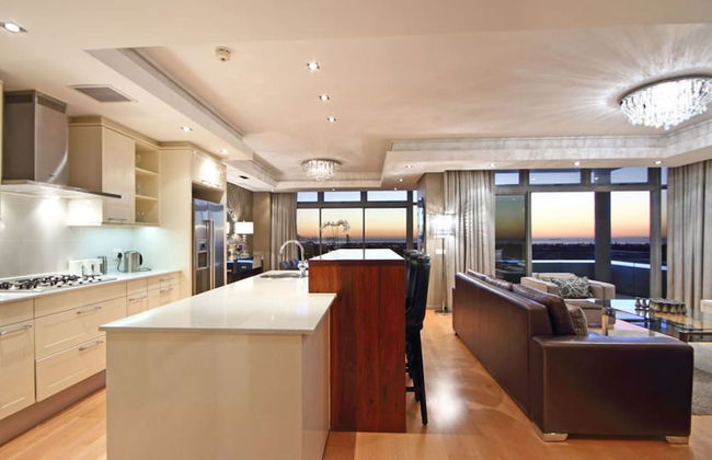 The Residences at Crystal Towers - Foto 74