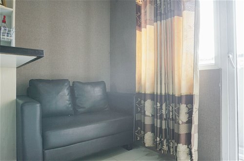 Photo 11 - Comfort Living 2Br At Green Pramuka City Apartment
