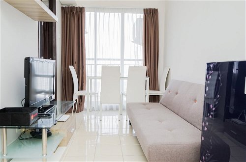 Photo 9 - Homey And Simply 2Br At Serpong Greenview Apartment