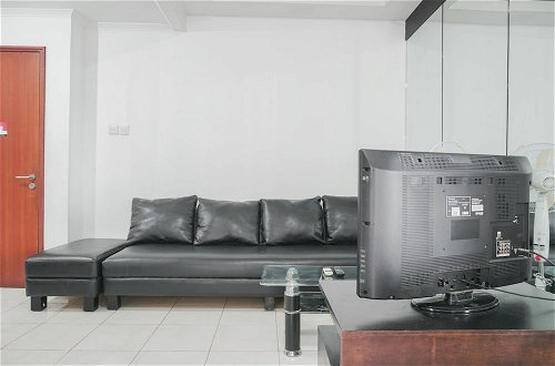 Photo 9 - Elegant and Nice 2BR at Sudirman Park Apartment
