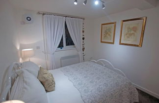 Photo 2 - Lovely 2 Bed Apartment Pembroke Castle