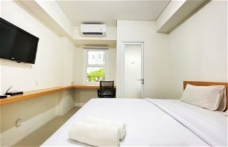Photo 2 - Homey And Comfy Studio Apartment At Parahyangan Residence