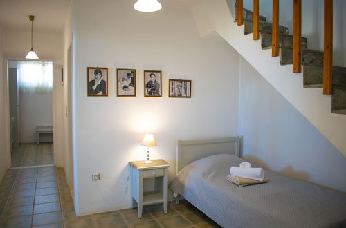 Photo 5 - Villa 110 m2 in Agia Irini, Walking Distance to Beach With Pool Access, 7 Guests