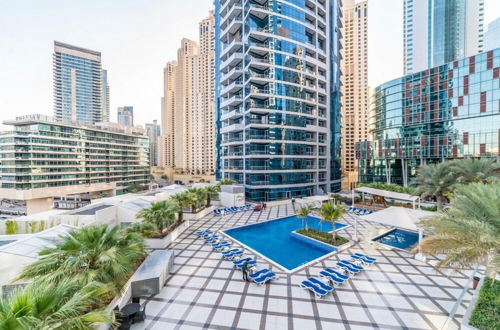 Photo 9 - Stunning Apartment w Dubai Marina View