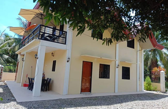 Charming and Relaxing 7-bed House in Mati City, - Foto 1
