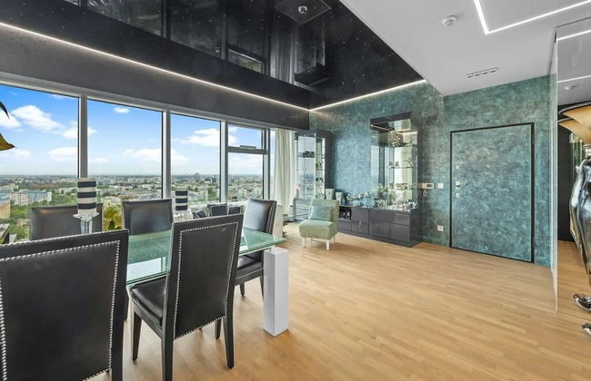 Sky Tower Apartments - Foto 17