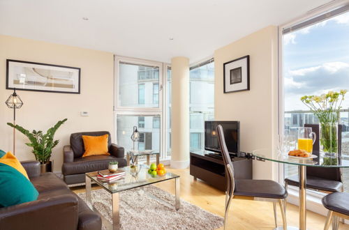 Photo 1 - Charming 1-bed Apartment in, Canary Wharf