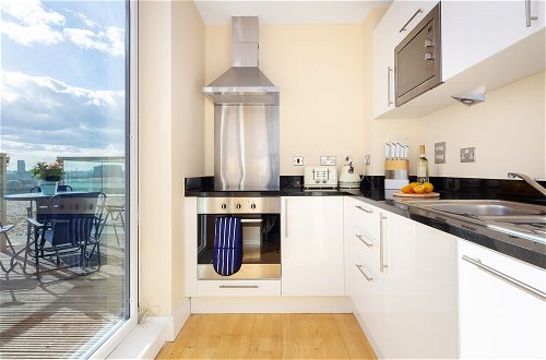 Photo 5 - Charming 1-bed Apartment in, Canary Wharf