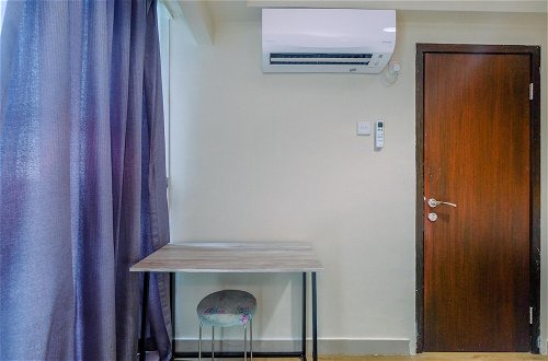 Photo 5 - Minimalist And Comfort 2Br At Tamansari The Hive Apartment