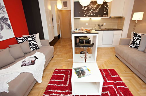 Photo 2 - Boutique Apartments 360