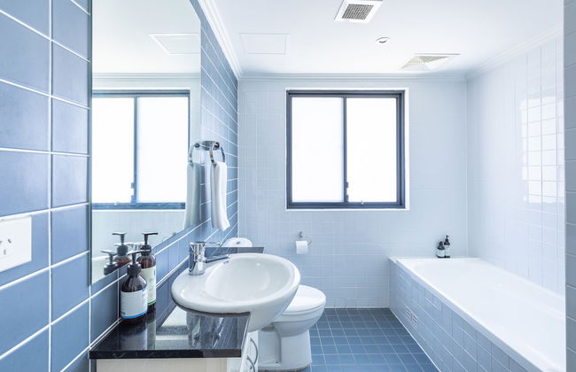 Perfectly Located Apt Rooftop Pool & Spa - Foto 8