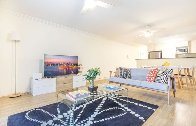 Perfectly Located Apt Rooftop Pool & Spa - Foto 1