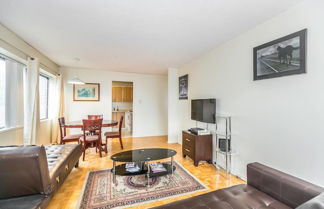 Photo 3 - Spacious 1 BR Apartment of Downtown Toronto III