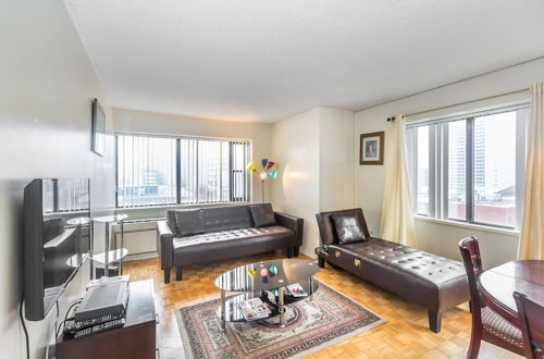 Photo 17 - Spacious 1 BR Apartment of Downtown Toronto III