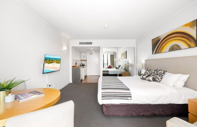 Cosmo Apartment Hotel - Photo 9