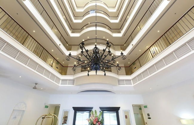 Cosmo Apartment Hotel - Photo 25