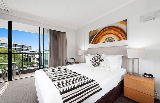 Cosmo Apartment Hotel - Photo 6