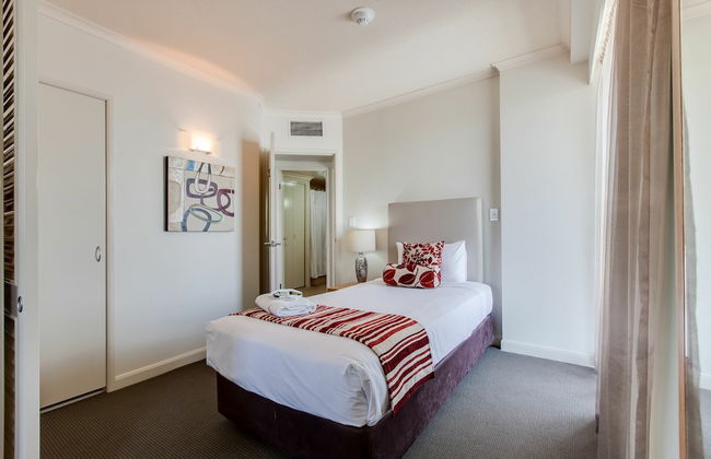 Cosmo Apartment Hotel - Photo 11