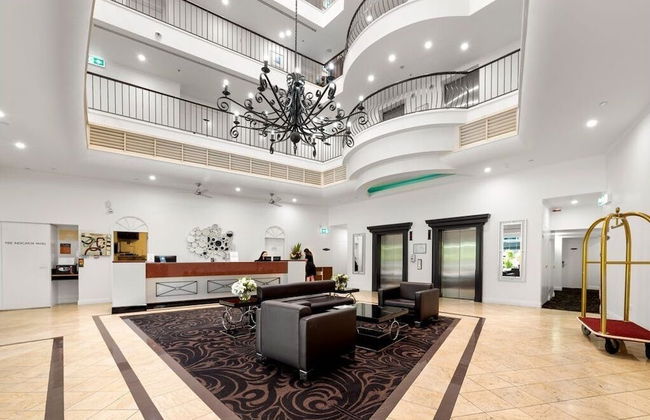 Cosmo Apartment Hotel - Photo 3
