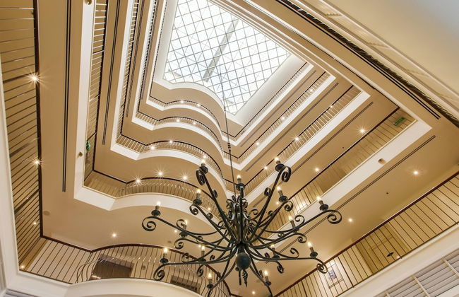 Cosmo Apartment Hotel - Photo 2