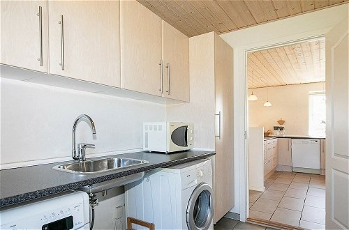 Foto 12 - 8 Person Holiday Home in Skals