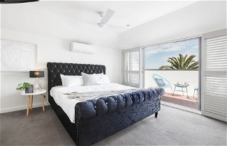 Foto 1 - The Jetty Beach Apartment by Ready Set Host