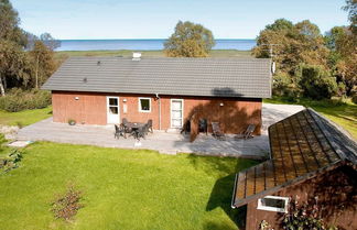 Photo 1 - 8 Person Holiday Home in Hadsund