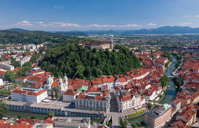 Tromostovje II In Heart Of Ljubljana - Foto 28