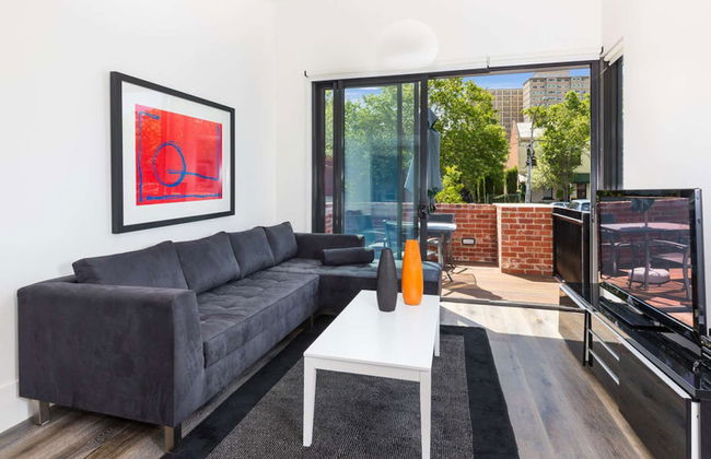Class, Style and Location in Carlton - Foto 1