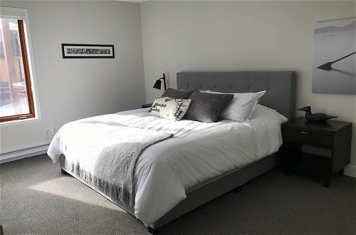 Foto 4 - Huge 3 Bedroom Condo With a View