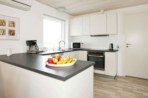 Foto 13 - 12 Person Holiday Home in Harboore