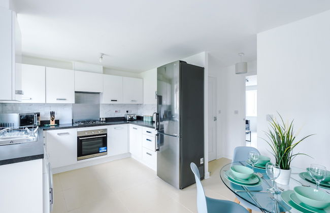 4 Bedroom 3 Bathroom Contractor Home MCR - Foto 10