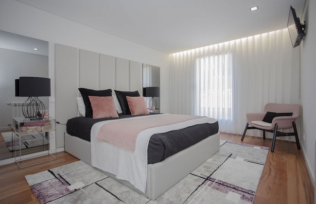 Liiiving- Luxury River View Apartment II - Photo 3