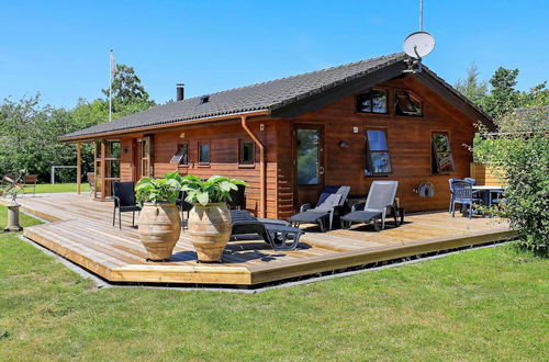 Photo 1 - 8 Person Holiday Home in Ulfborg