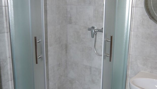 Dusche im Bad