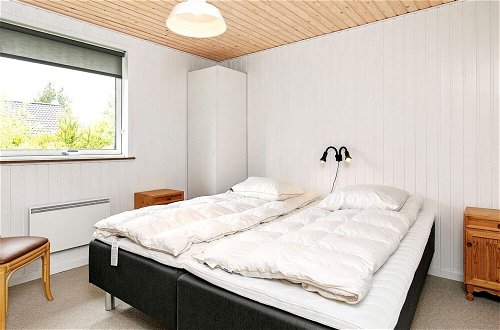 Photo 2 - 6 Person Holiday Home in Ulfborg
