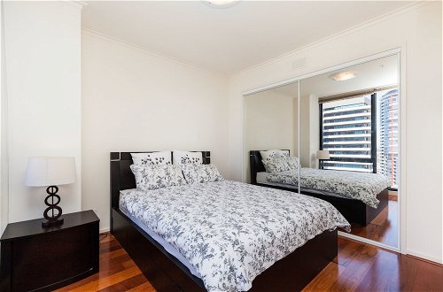 Photo 4 - PIPER, 1BDR Southbank Apartment