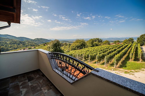 Photo 17 - Vineyard Holiday House Kerin