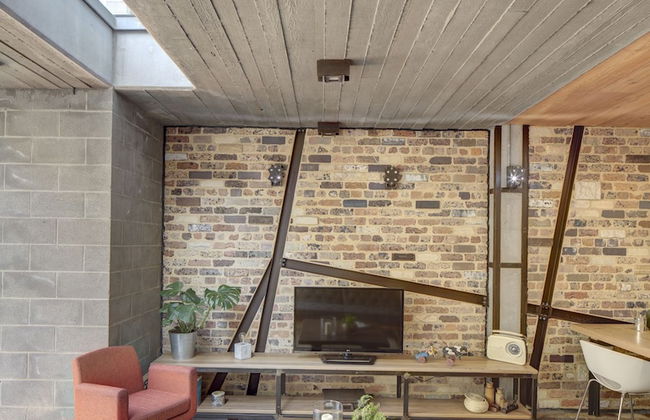 Executive Rental Style House - Photo 15
