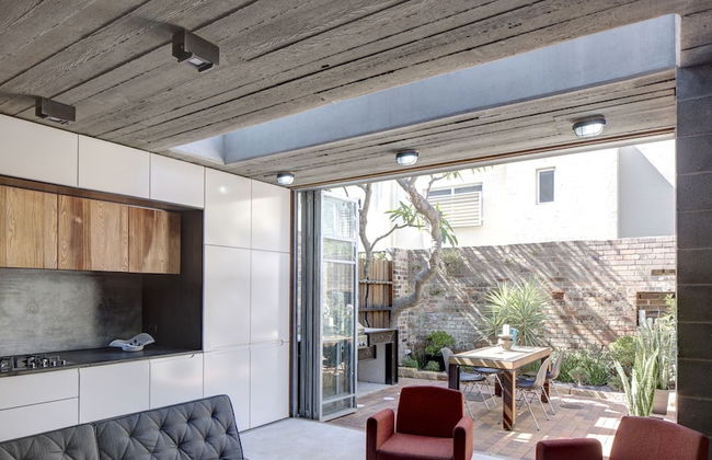 Executive Rental Style House - Photo 17