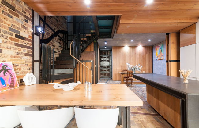 Executive Rental Style House - Photo 23