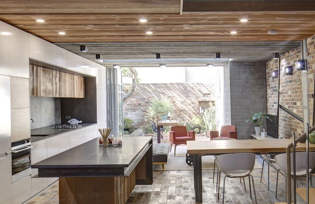 Executive Rental Style House - Photo 16