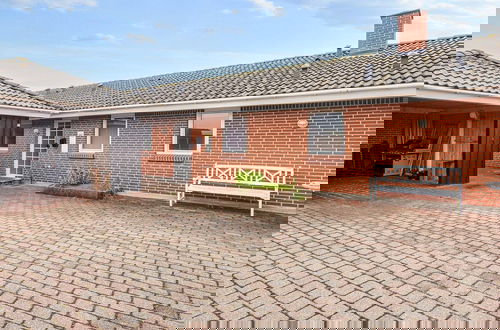 Foto 28 - 16 Person Holiday Home in Hvide Sande