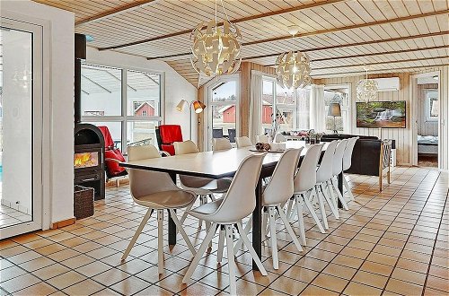 Photo 9 - 12 Person Holiday Home in Nordborg