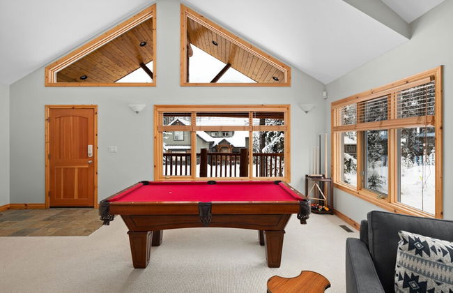 MODERN 4,500 sqft Ski Chalet: 5 Br + 6 Ba | Pool Table | Pool + PRIVATE Hot Tub - Foto 58