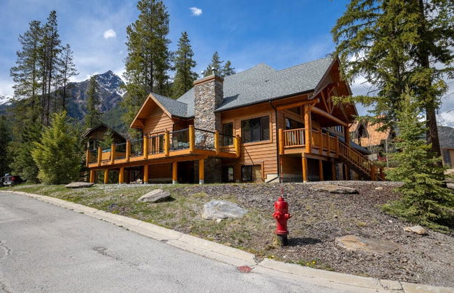 MODERN 4,500 sqft Ski Chalet: 5 Br + 6 Ba | Pool Table | Pool + PRIVATE Hot Tub - Foto 75